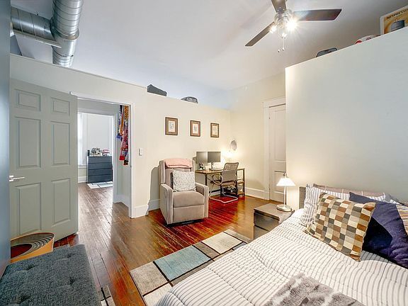 Building Photo - Condo in Italianate building in Over-the-R...