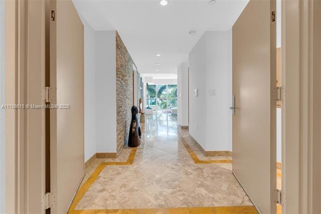 Building Photo - 1331 Brickell Bay Dr