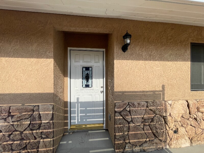 Building Photo - 8560 Oakwood Ave