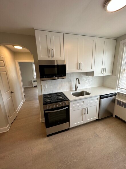 Building Photo - 3301 Indian Queen Ln