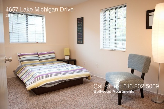 Building Photo - 4657 Lake Michigan Dr