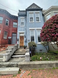 Building Photo - 612 N 21st St