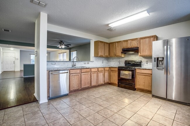 Building Photo - 3820 Bandera Ranch Rd
