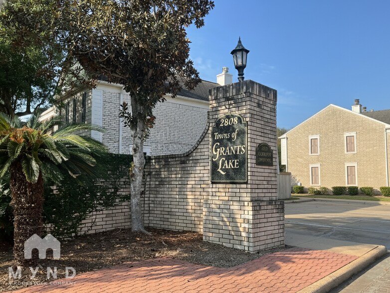 Building Photo - 2808 Grants Lake Blvd