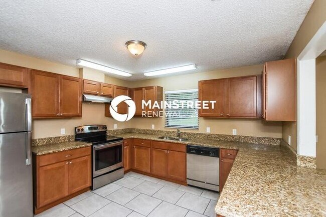 Building Photo - 3 Bedroom Pet-Friendly Home in Sebastian, ...