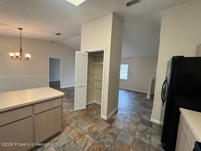 Building Photo - 5317 Woodridge Ln