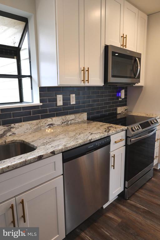 Building Photo - 15 Mariners Way