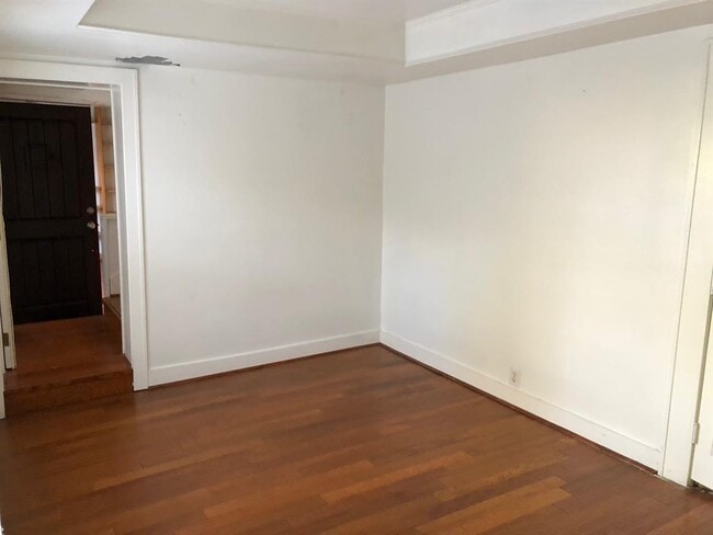 Building Photo - 3217 Mockingbird Ln