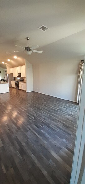 Building Photo - 5022 Brewcastle Ln