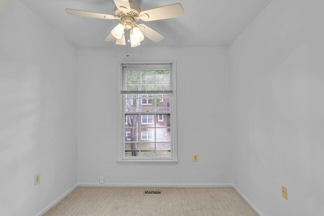 Building Photo - 2534 S Arlington Mill Dr