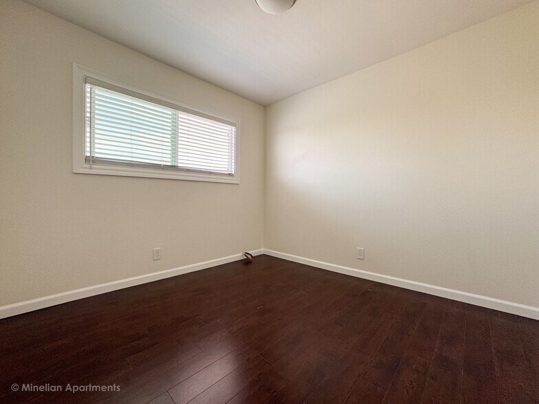 Building Photo - 1813 12th St