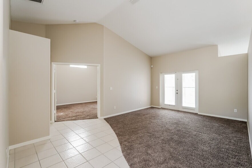 Building Photo - 19515 Lake Osceola Ln