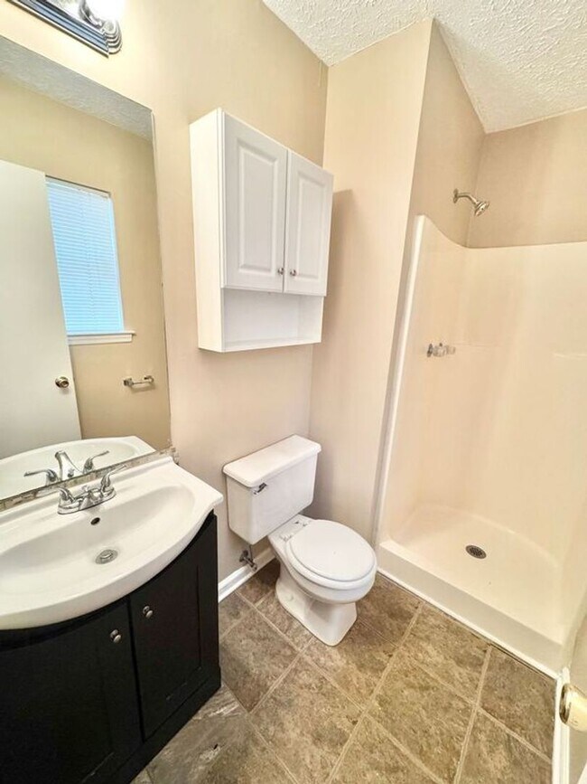 Building Photo - Charming 3 bedroom, 2 bathroom home located in the sought-after Battery Point on Whitemarsh Islan...