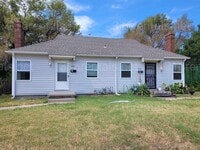 Building Photo - $595 - 1 bedroom/ 1 bathroom - Duplex.