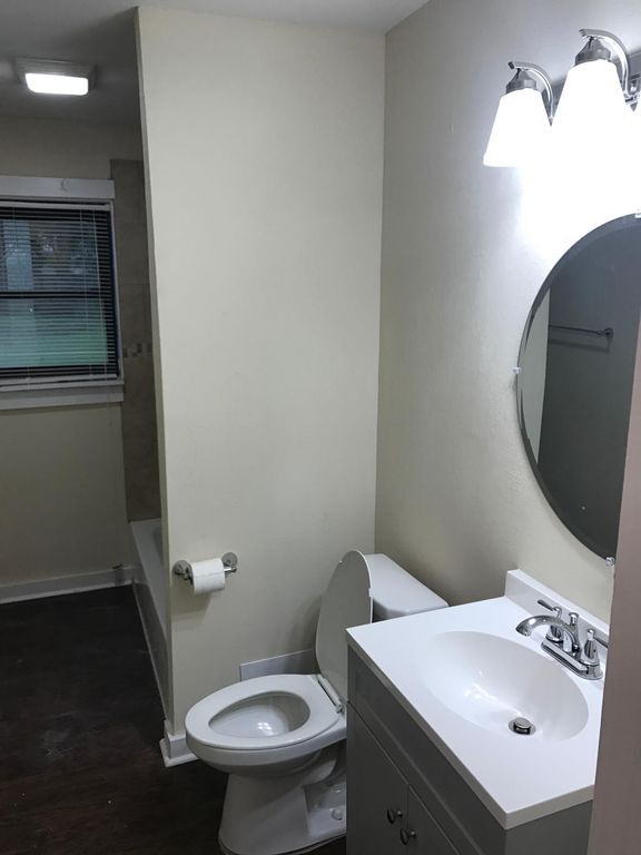 Building Photo - 3113 Babin Dr