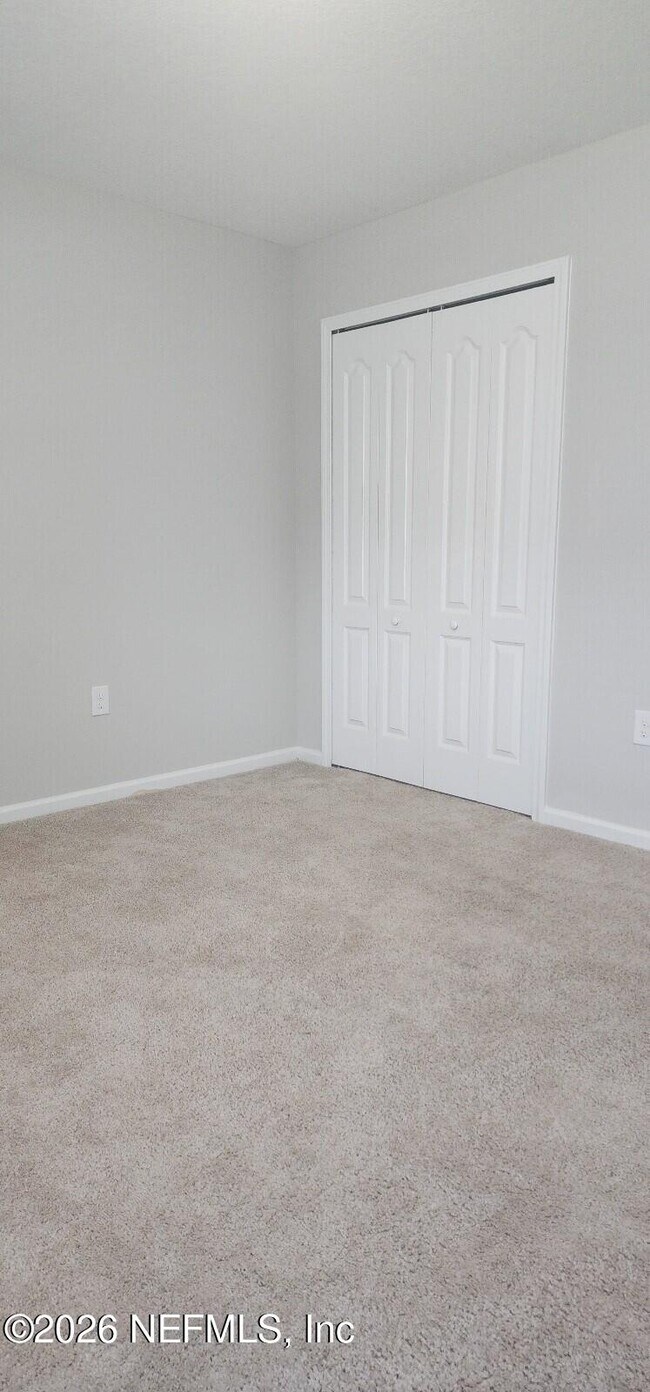 Building Photo - 226 Lost Lake Dr