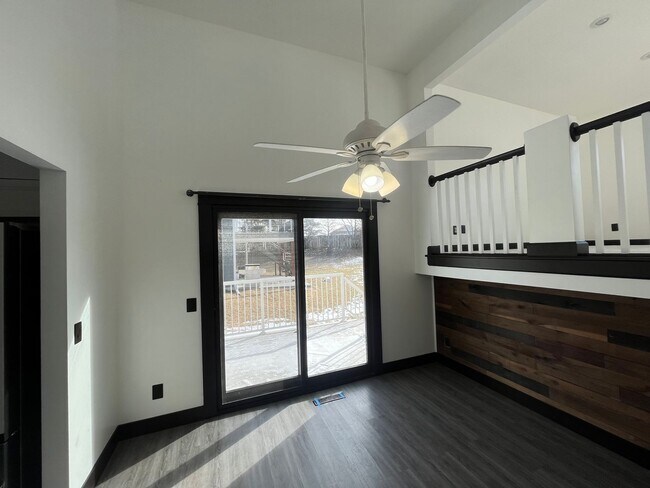 Building Photo - 9225 Garrison Way