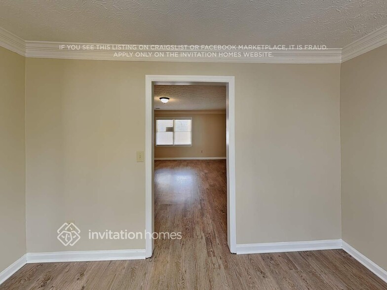 Building Photo - 921 David Dr