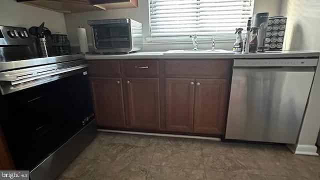 Building Photo - 15603 Dorset Rd