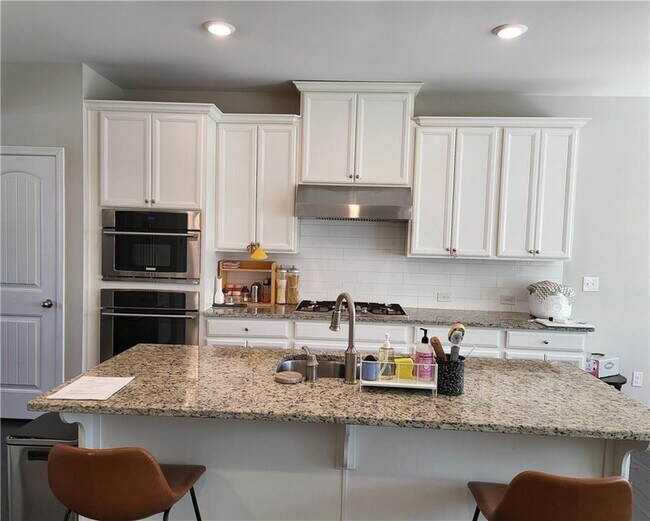 Building Photo - 871 Sunset Park Dr