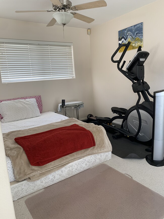 Loft/Den - 18950 Caminito Cantilena