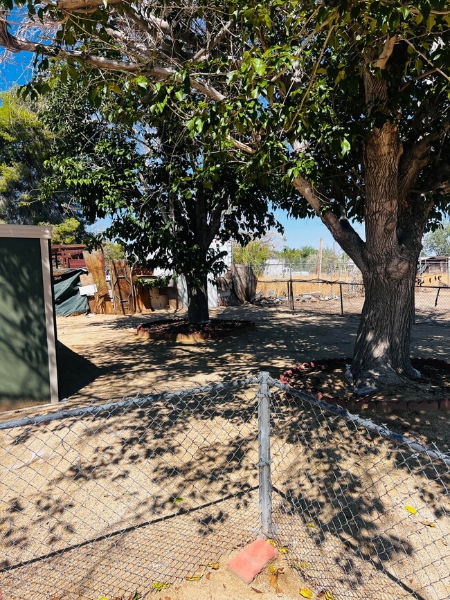 Building Photo - 9527 E Avenue T12