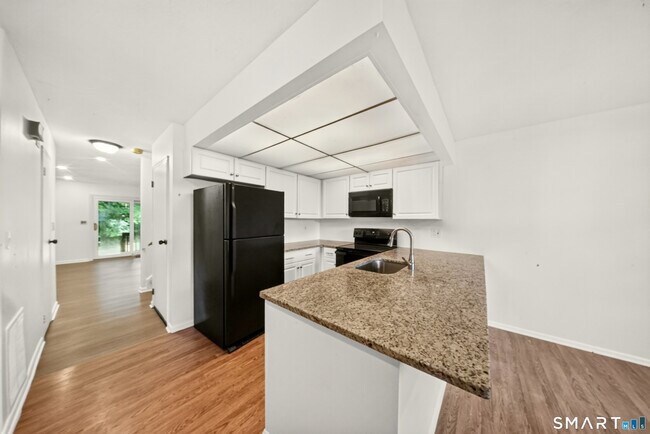 Building Photo - 236 Edgemoor Rd