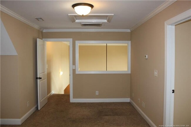 Building Photo - Call/text 9108861306 for Showing