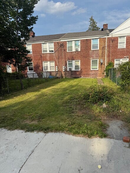 Building Photo - 5602 Midwood Ave