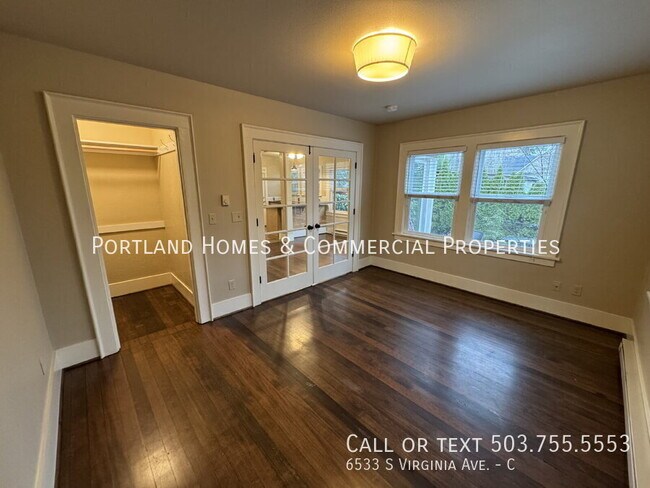 Building Photo - 6533 S Virginia Ave