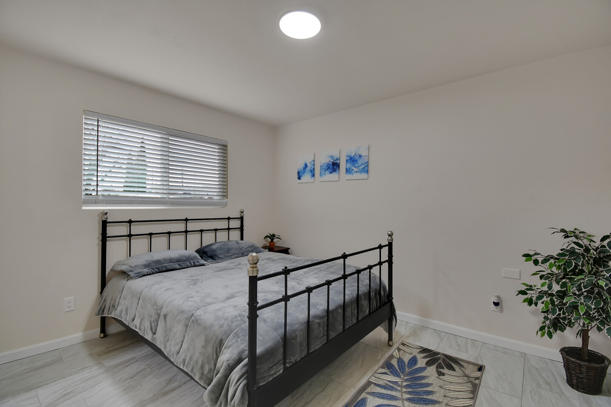 Building Photo - 1104 F St