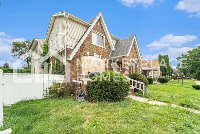 Building Photo - 9692 Outer Dr E