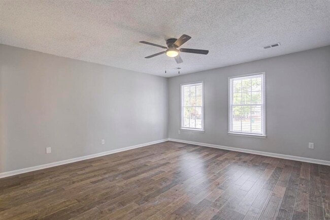 Building Photo - 5707 Chester St