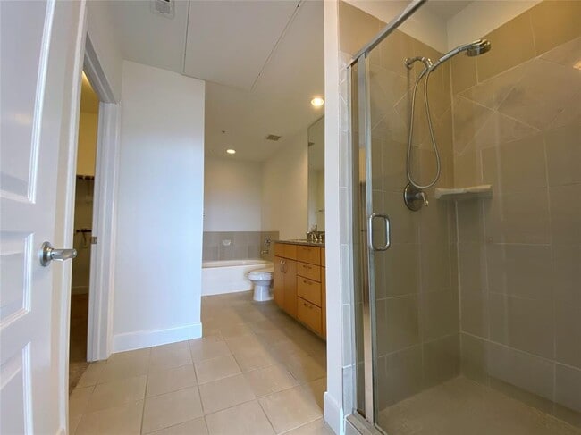 Building Photo - 3333 Allen Pkwy