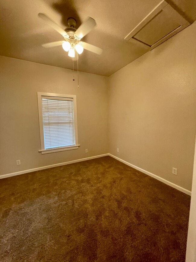 Building Photo - Dont miss this 1915 Updated Gem 3/1