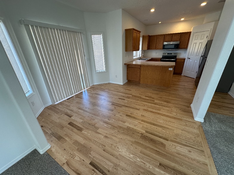 Building Photo - 670 Teton Dr