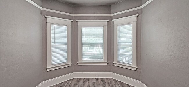 Building Photo - 1514 26th St