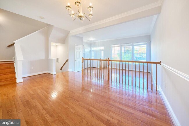 Building Photo - 685 Springhouse Square SE