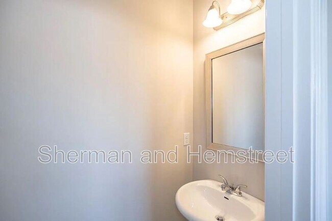 Building Photo - 757 Tarvin Cir