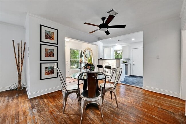 Building Photo - 3207 Breeze Terrace