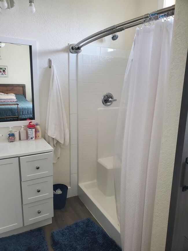 Building Photo - Fully Furnished cozy two-bedroom house