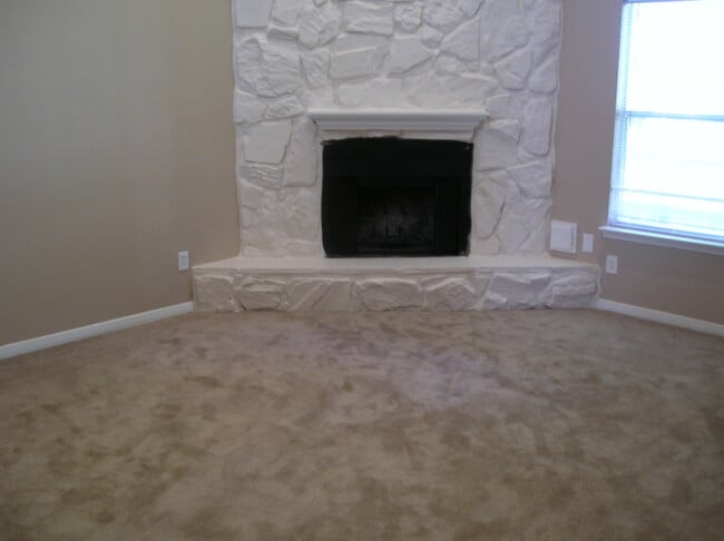 Building Photo - 5810 Twisted Pine Ct