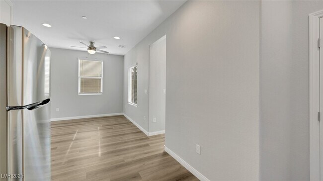 Building Photo - 404 Grand Toccata St