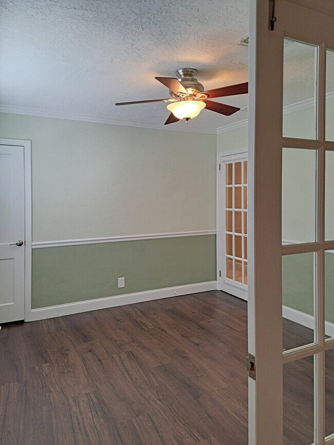 Building Photo - 344 Vesta Cir