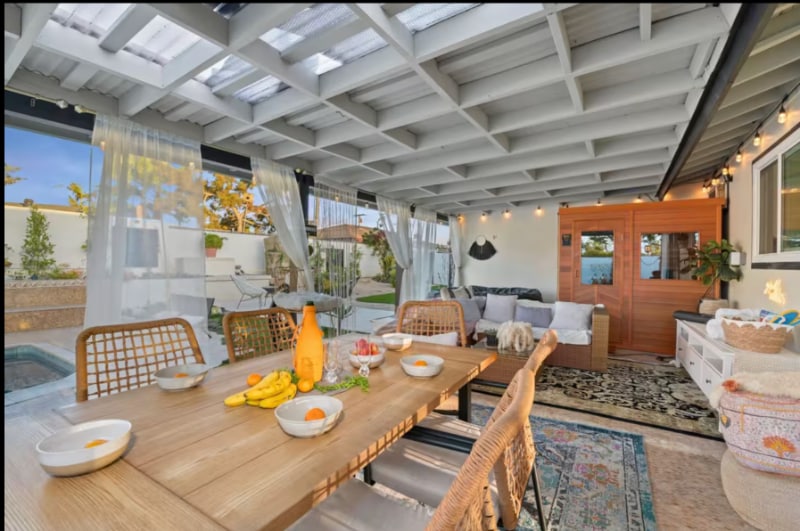 Building Photo - 6099 Scripps St