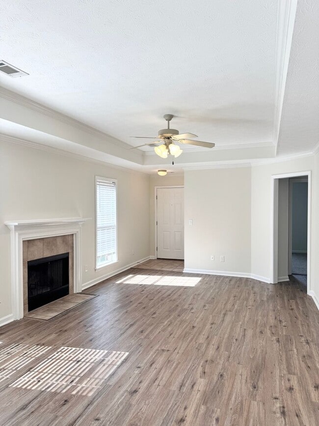 Building Photo - ** 3 bed 2 bath located in Thorington Trace ** Call 334-366-9198 for a self showing