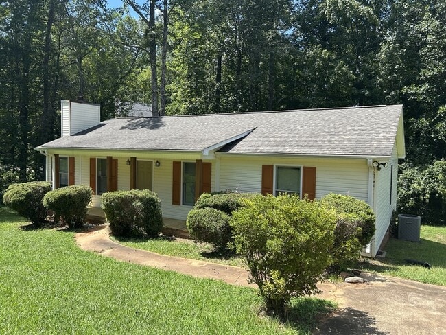Primary Photo - 1003 Still Hollow Ln