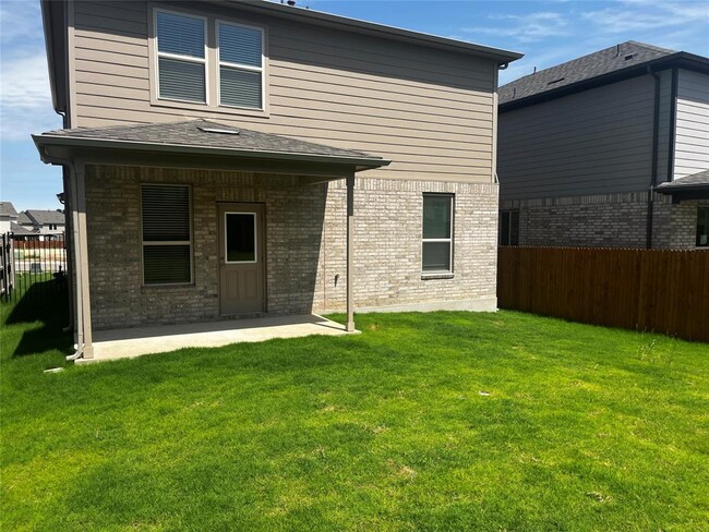 Building Photo - 424 Bristlecone Bend