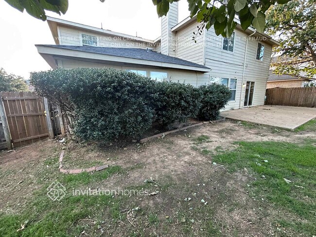 Building Photo - 250 Hilltop Dr