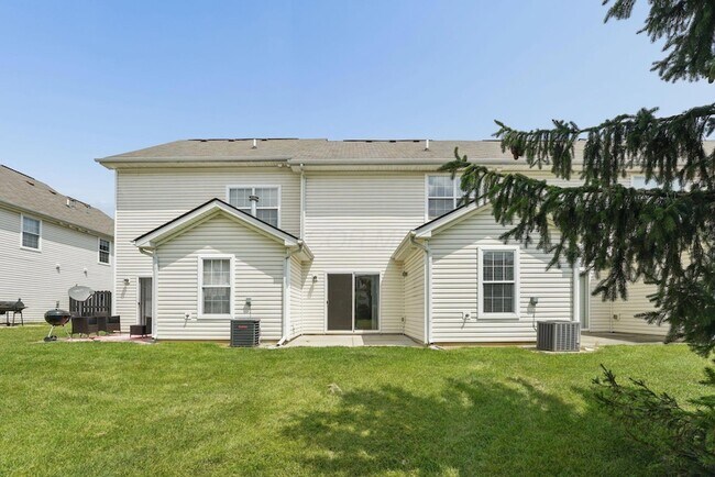 Building Photo - 2045 River Rock Way